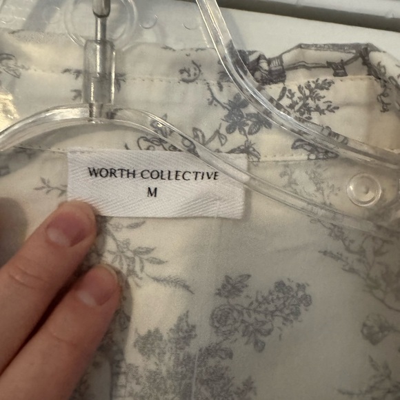 Button front dress - Picture 2 of 3